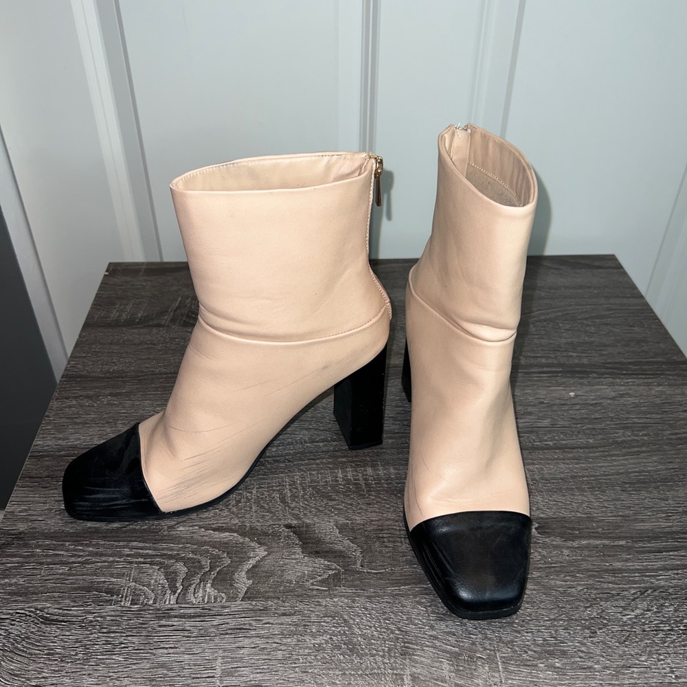 Tan/black heels